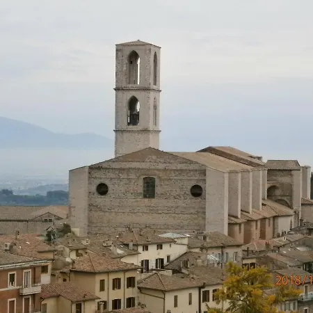Appartement Charming Tilli With Parking